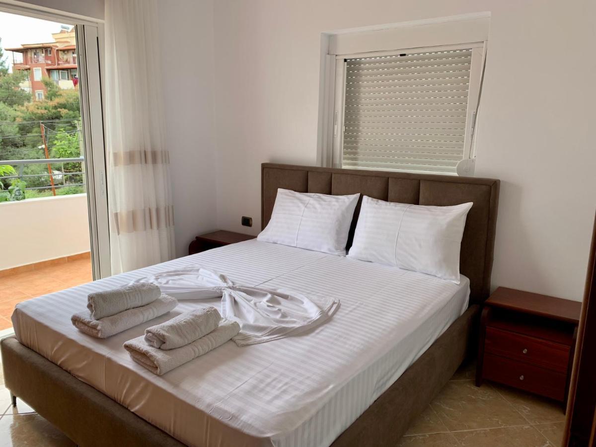 Bardhi Apts Sarandë エクステリア 写真