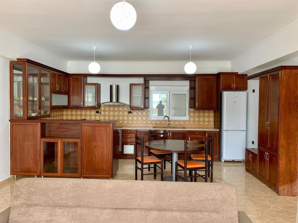 Bardhi Apts Sarandë エクステリア 写真