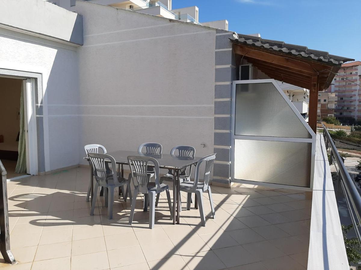 Bardhi Apts Sarandë エクステリア 写真